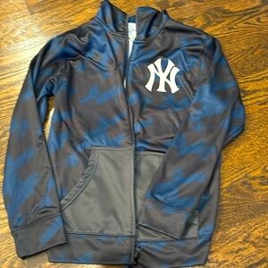 Boys Yankee zip up sweatshirt